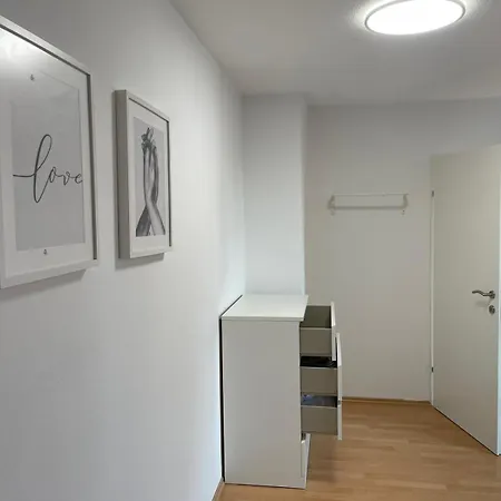 Deluxe Urban Apartment